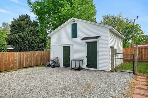 105 Roberts Street Livingston TN 38570