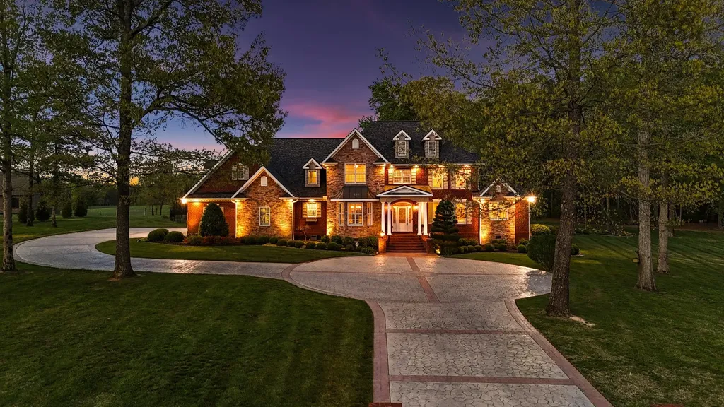 446 Waterford Drive Manchester TN 37355