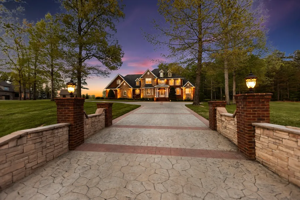 446 Waterford Drive Manchester TN 37355