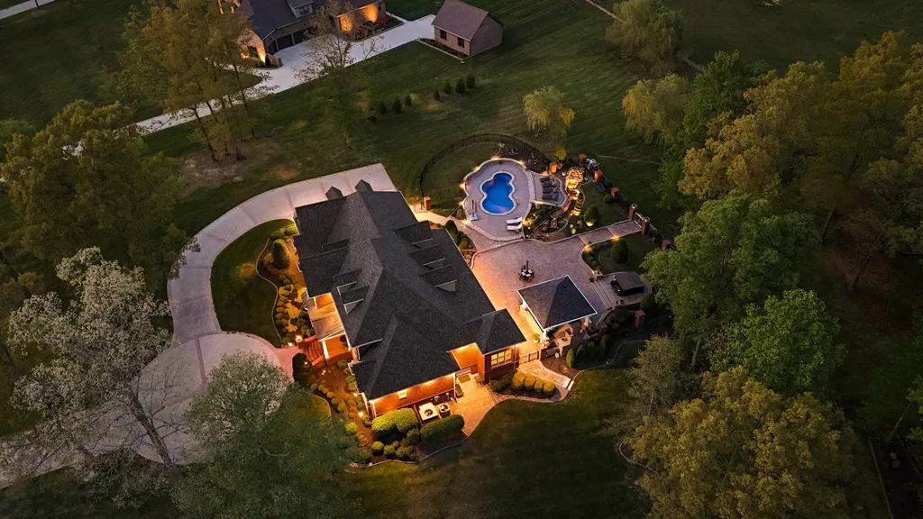 446 Waterford Drive Manchester TN 37355