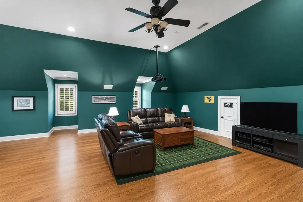 446 Waterford Drive Manchester TN 37355
