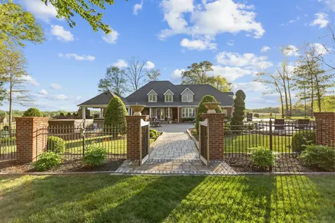 446 Waterford Drive Manchester TN 37355