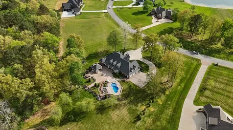 446 Waterford Drive Manchester TN 37355
