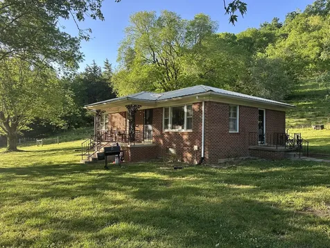 202 Maggart Road Elmwood TN 38560