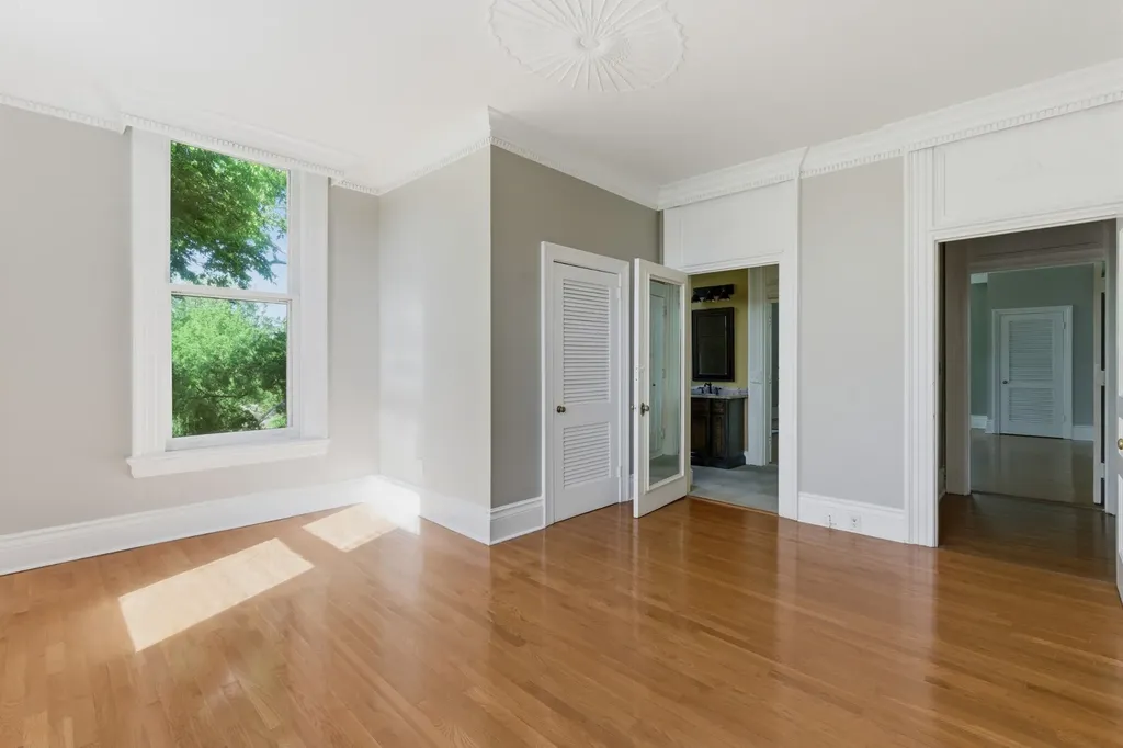 444 Bowling Avenue Nashville TN 37205