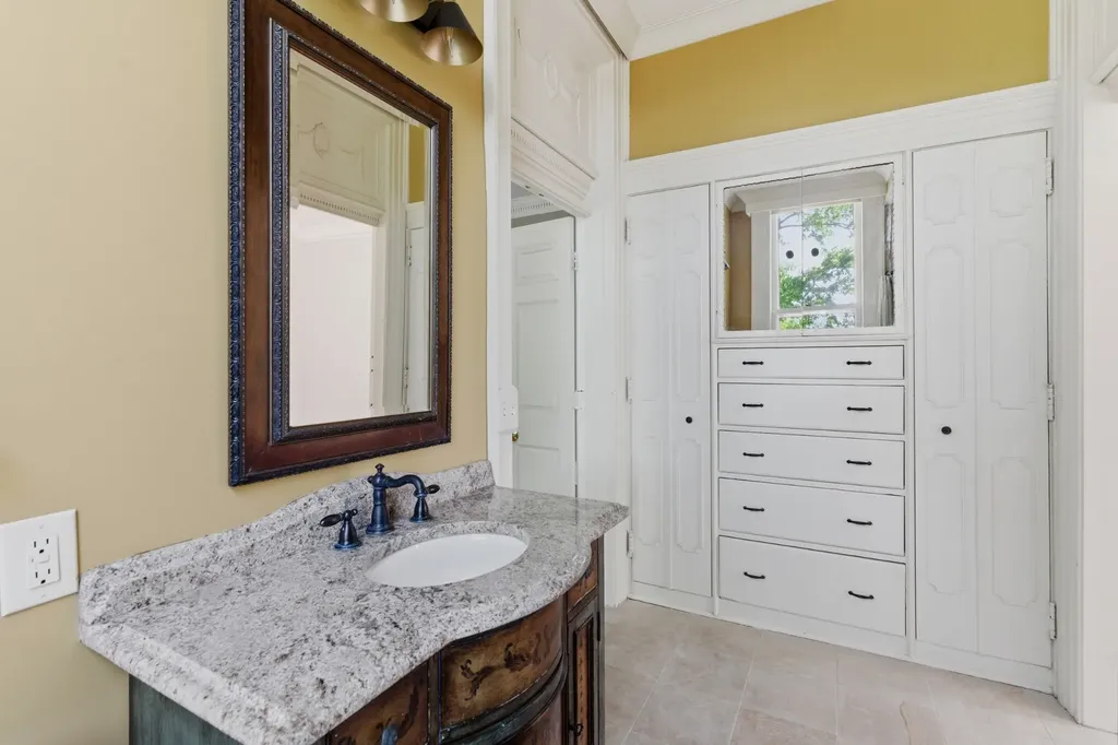 444 Bowling Avenue Nashville TN 37205