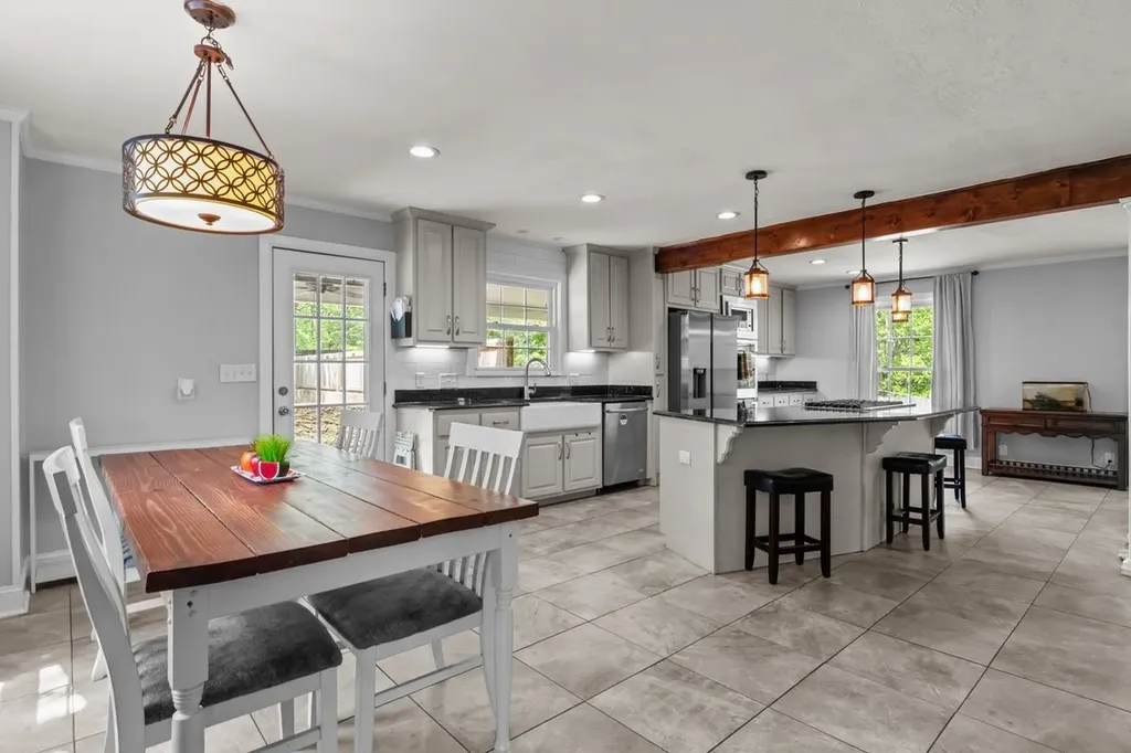 106 Canary Drive Dickson TN 37055
