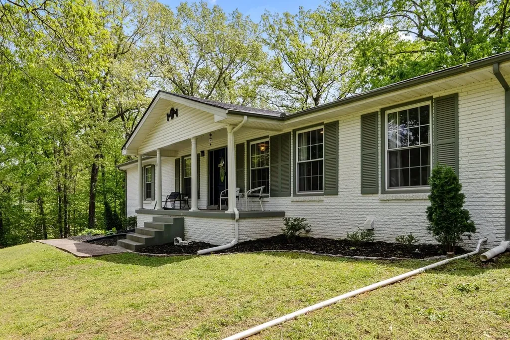 106 Canary Drive Dickson TN 37055