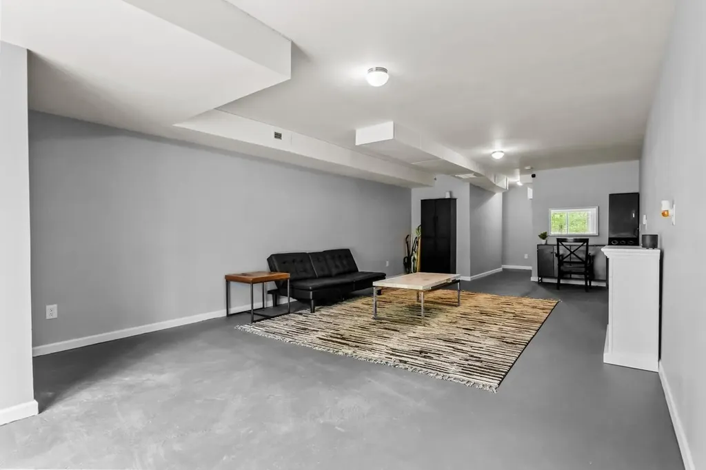 106 Canary Drive Dickson TN 37055