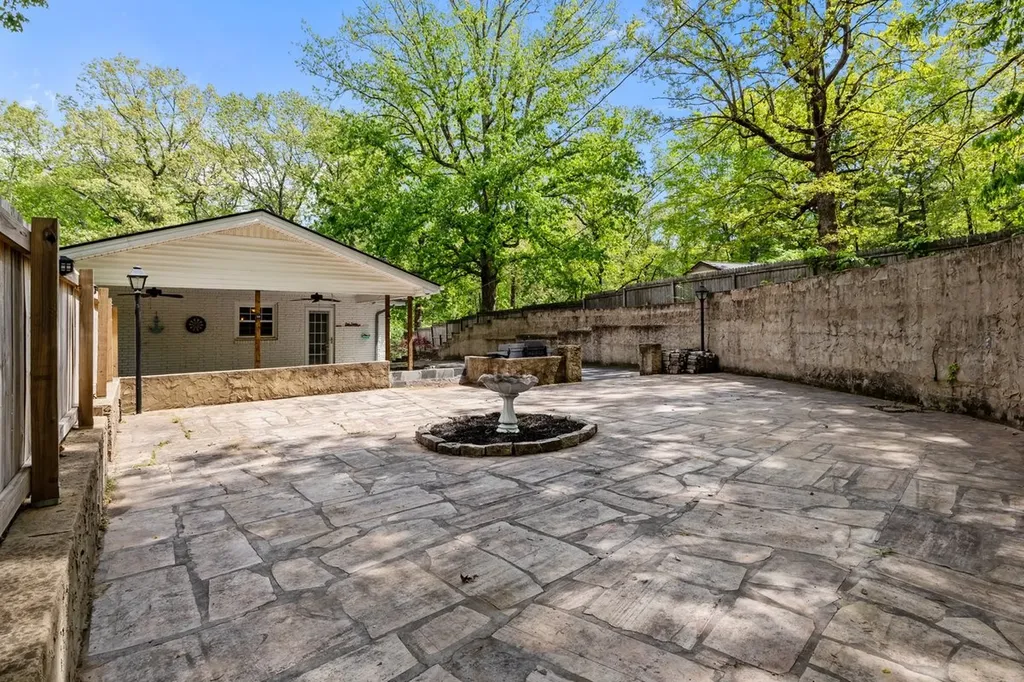 106 Canary Drive Dickson TN 37055