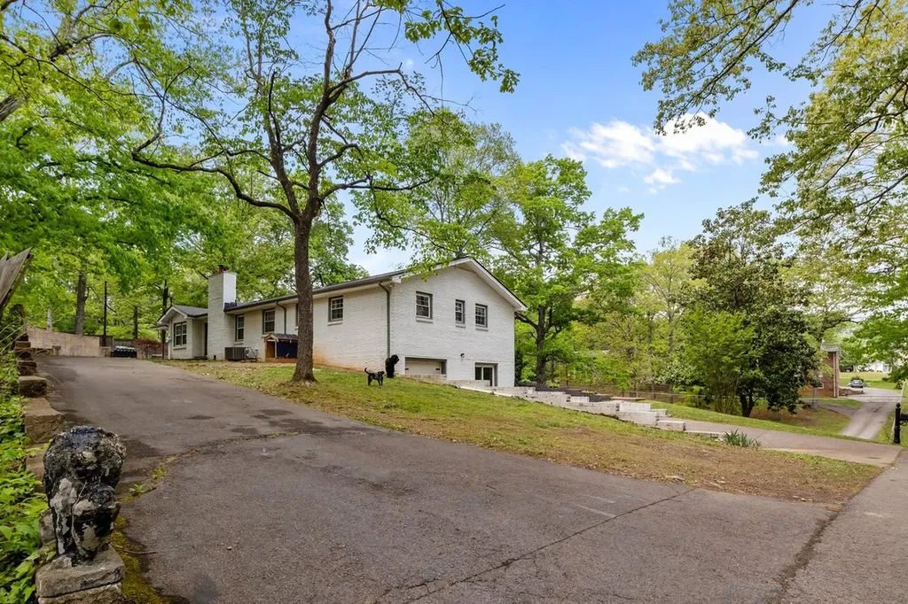 106 Canary Drive Dickson TN 37055