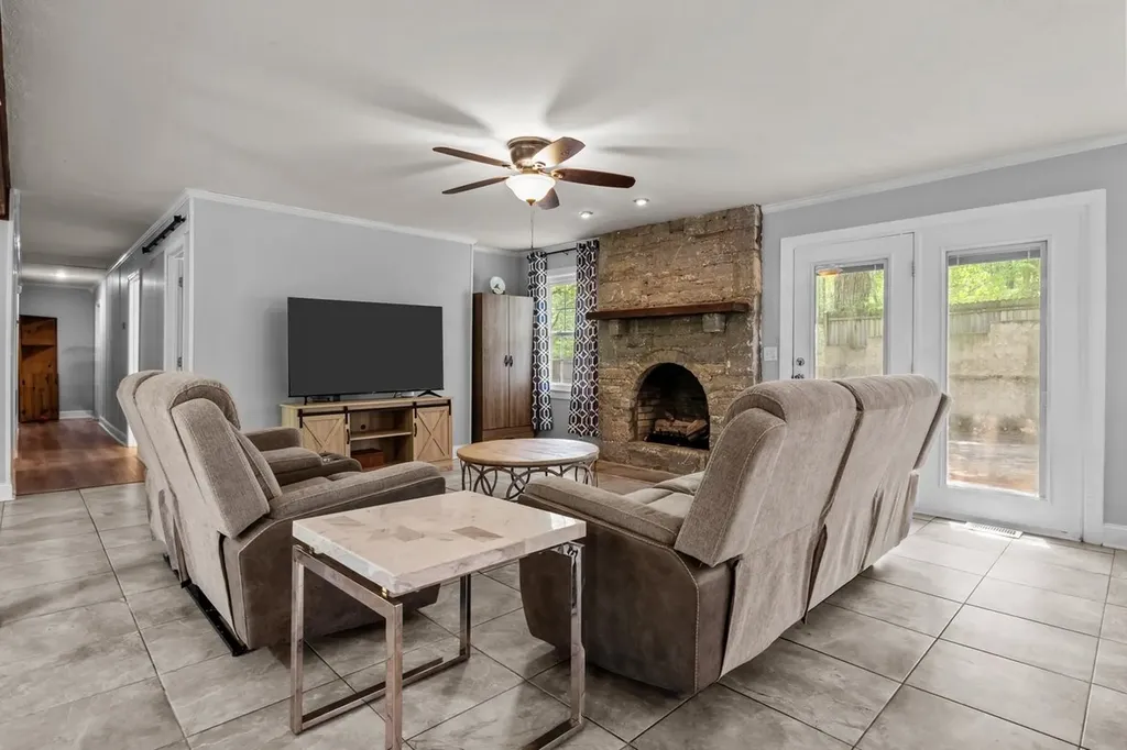 106 Canary Drive Dickson TN 37055