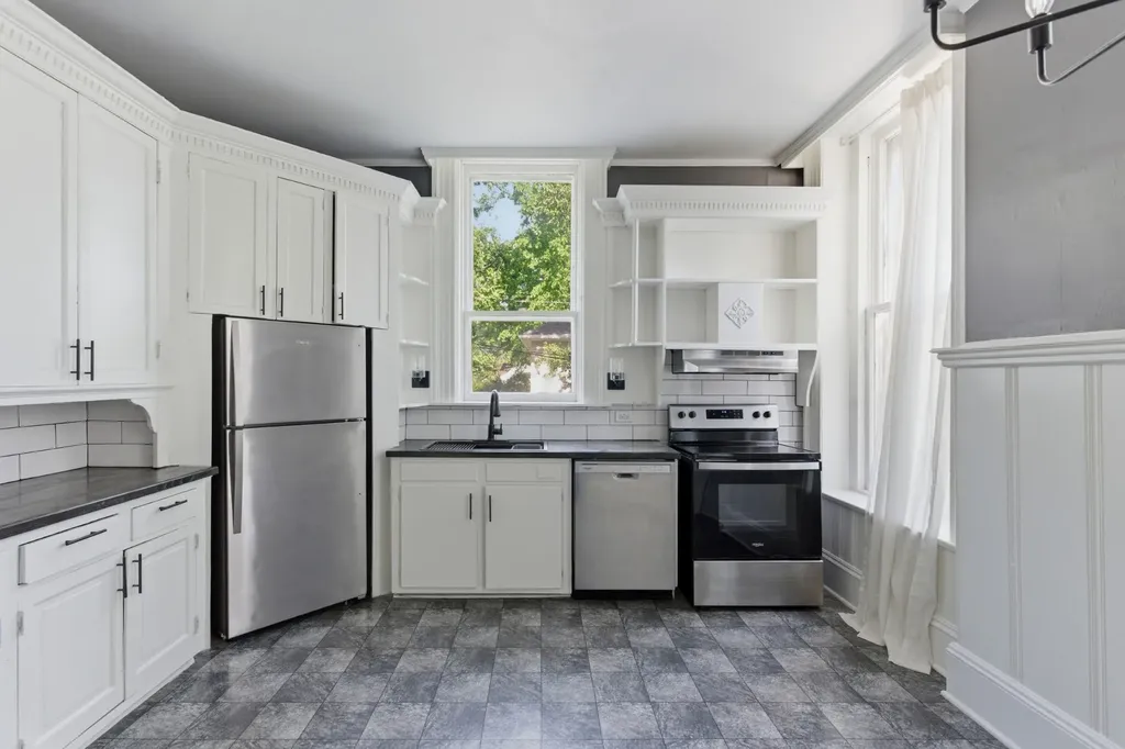 442 Bowling Avenue Nashville TN 37205