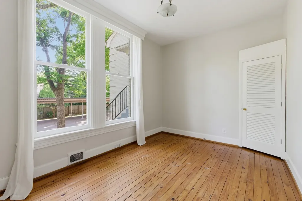 442 Bowling Avenue Nashville TN 37205