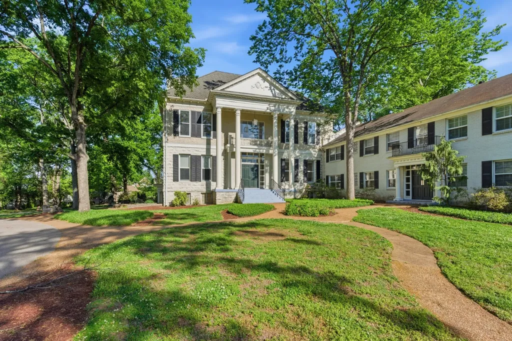 442 Bowling Avenue Nashville TN 37205