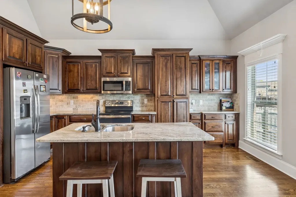 608 Southshore Point Mount Juliet TN 37122