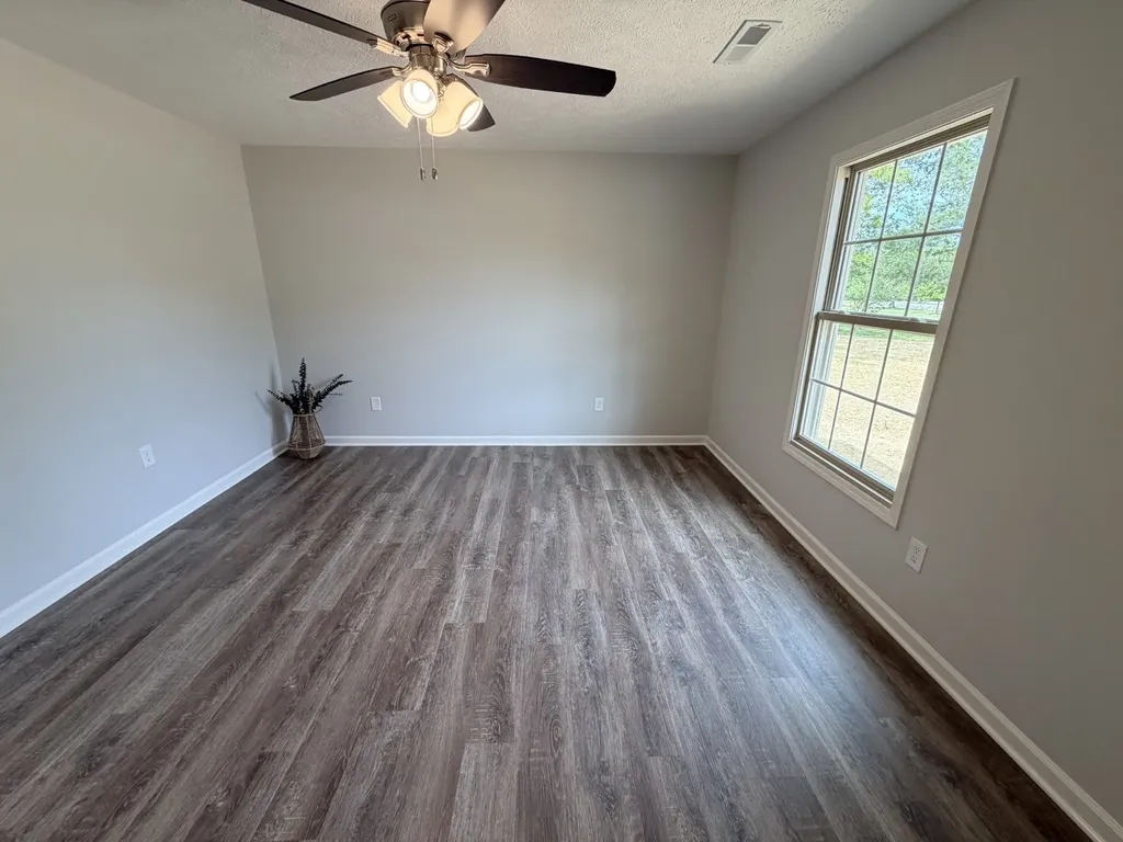 6265 Lynchburg Road Winchester TN 37398