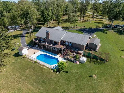 2743 Mouse Tail Road Parsons TN 38363