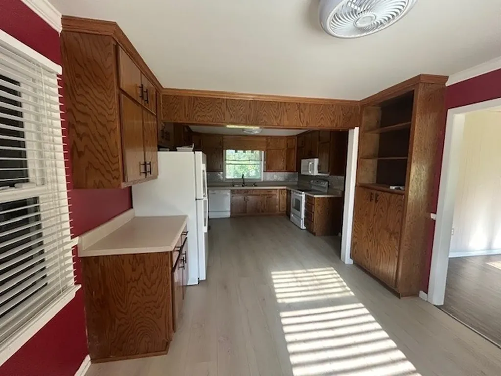 2002 King Dr, S Fayetteville TN 37334