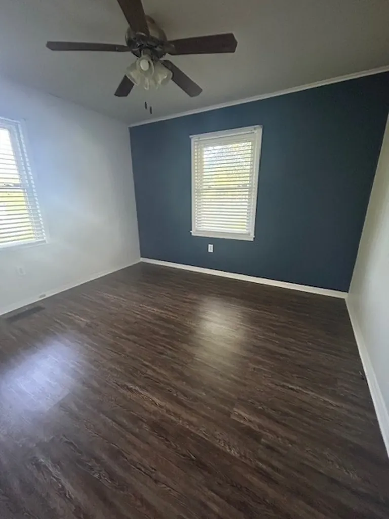 2002 King Dr, S Fayetteville TN 37334