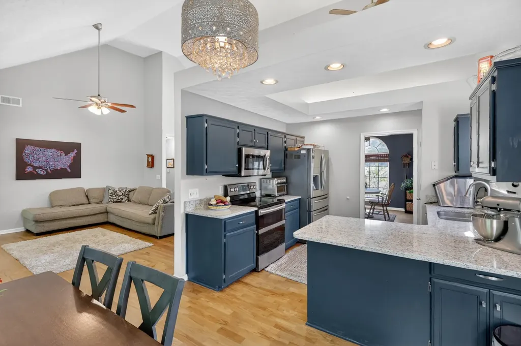 136 River Chase Hendersonville TN 37075