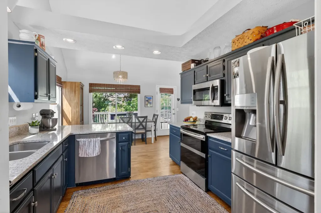136 River Chase Hendersonville TN 37075