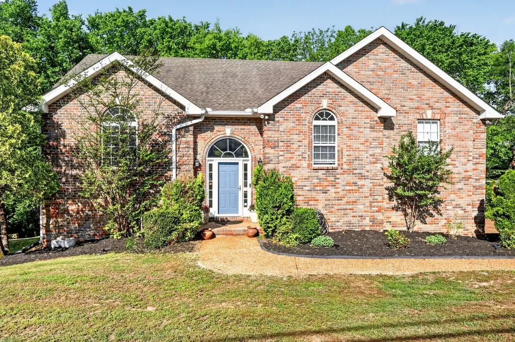 136 River Chase Hendersonville TN 37075