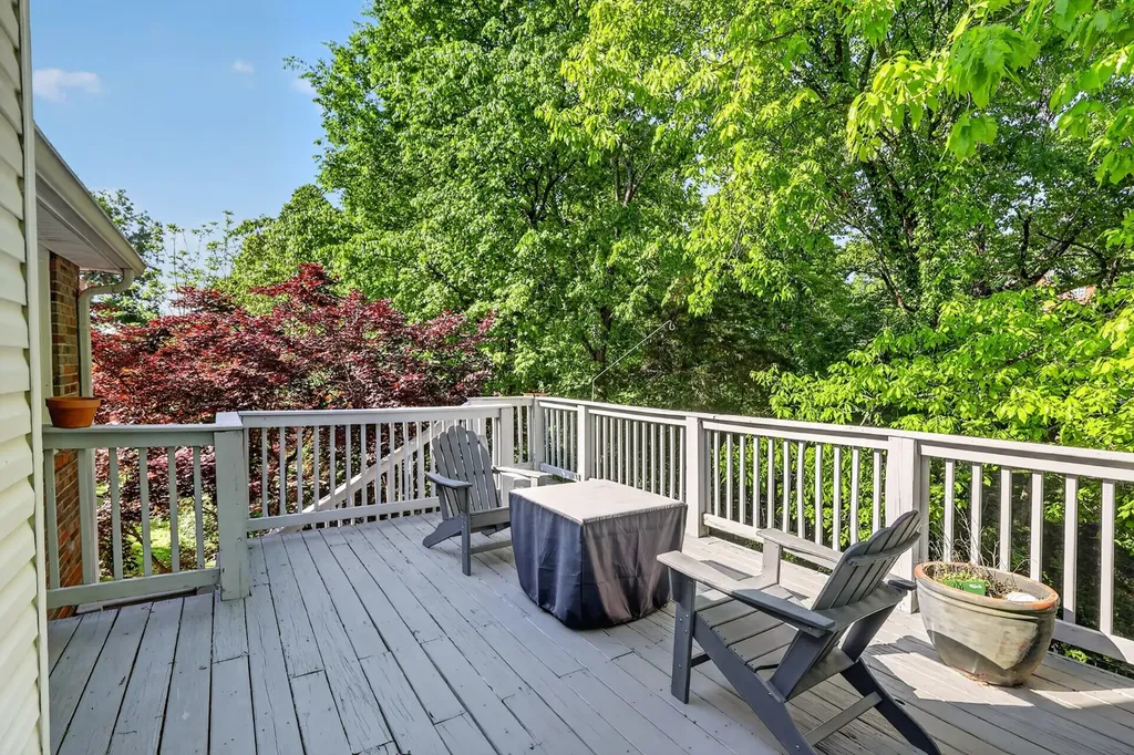 136 River Chase Hendersonville TN 37075