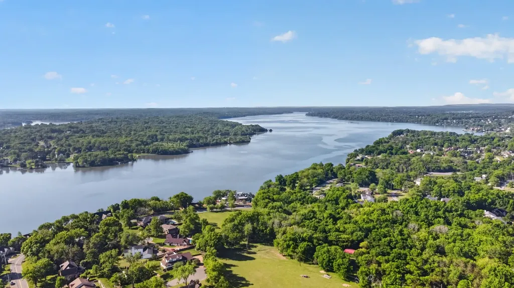 136 River Chase Hendersonville TN 37075