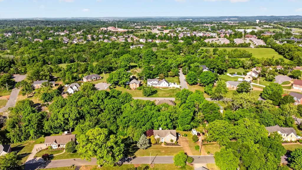 136 River Chase Hendersonville TN 37075