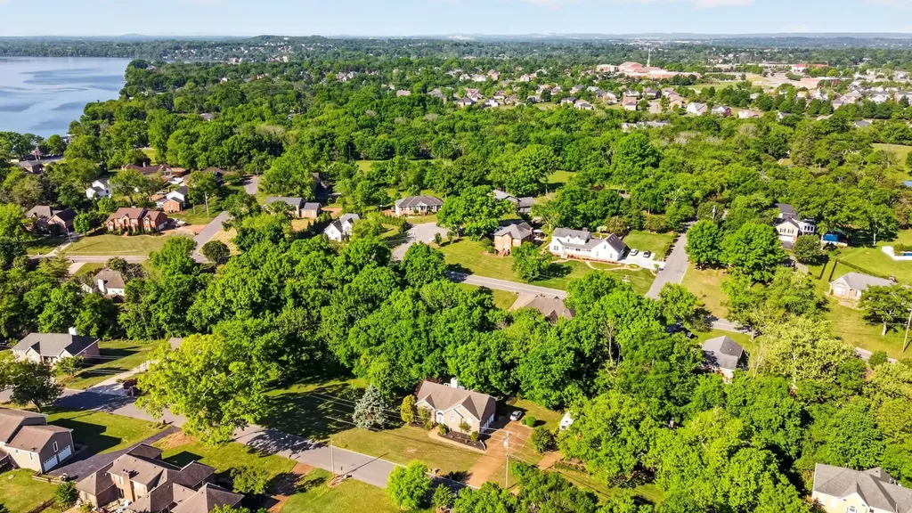 136 River Chase Hendersonville TN 37075