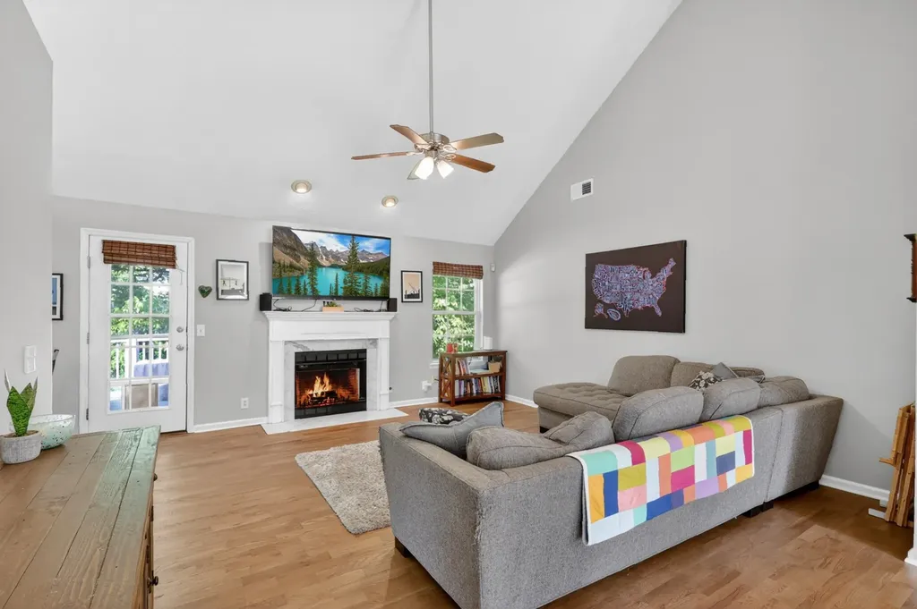 136 River Chase Hendersonville TN 37075