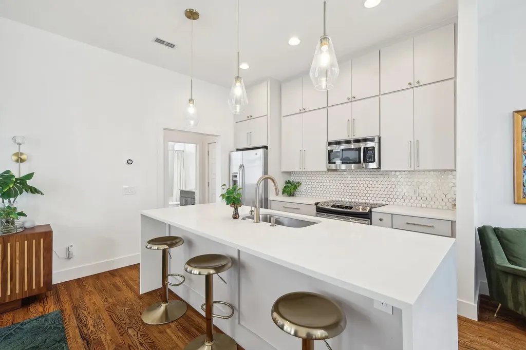 395 Monroe Street Nashville TN 37208