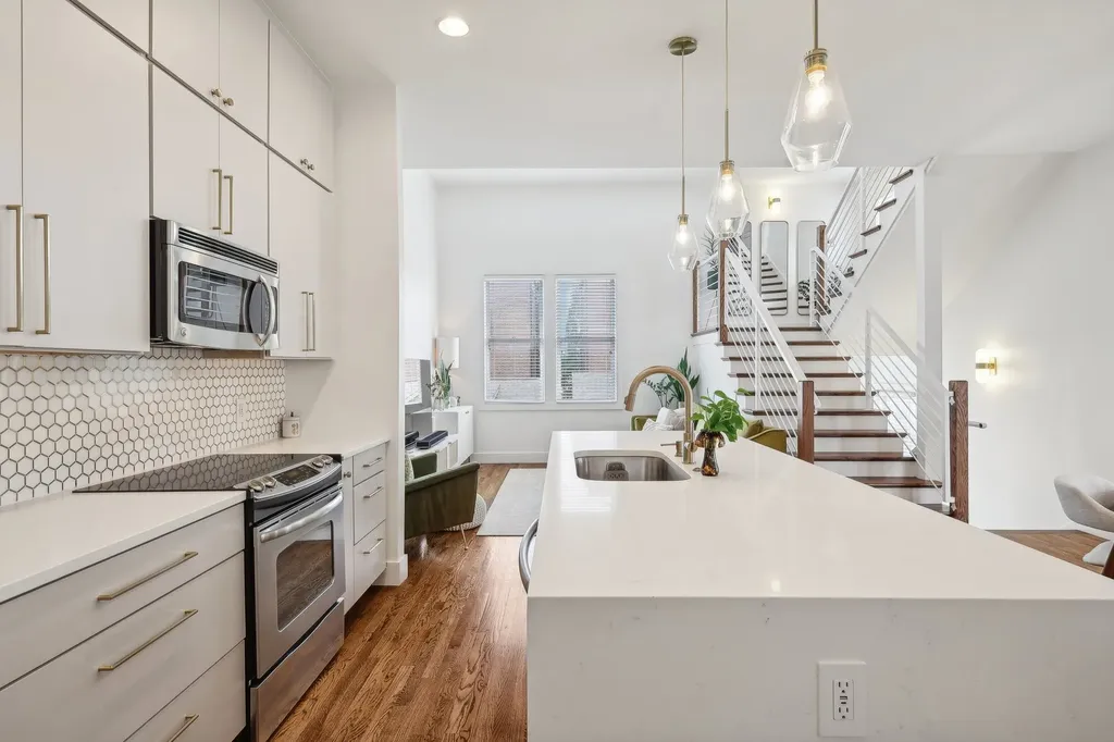 395 Monroe Street Nashville TN 37208