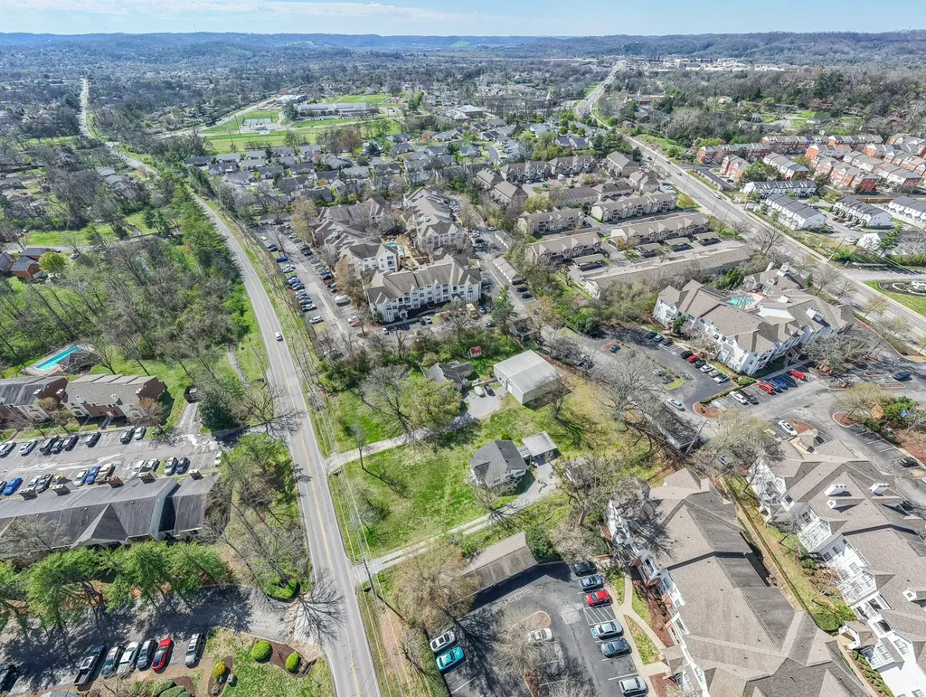 7114 Old Harding Pike Nashville TN 37221