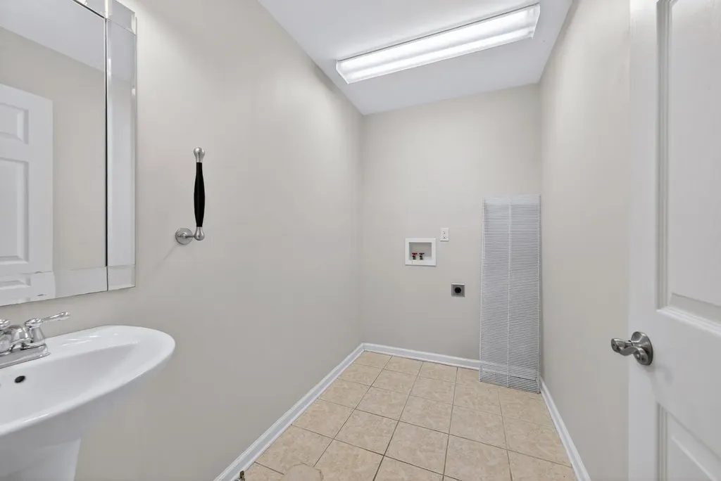 1505 Heller Ridge Spring Hill TN 37174