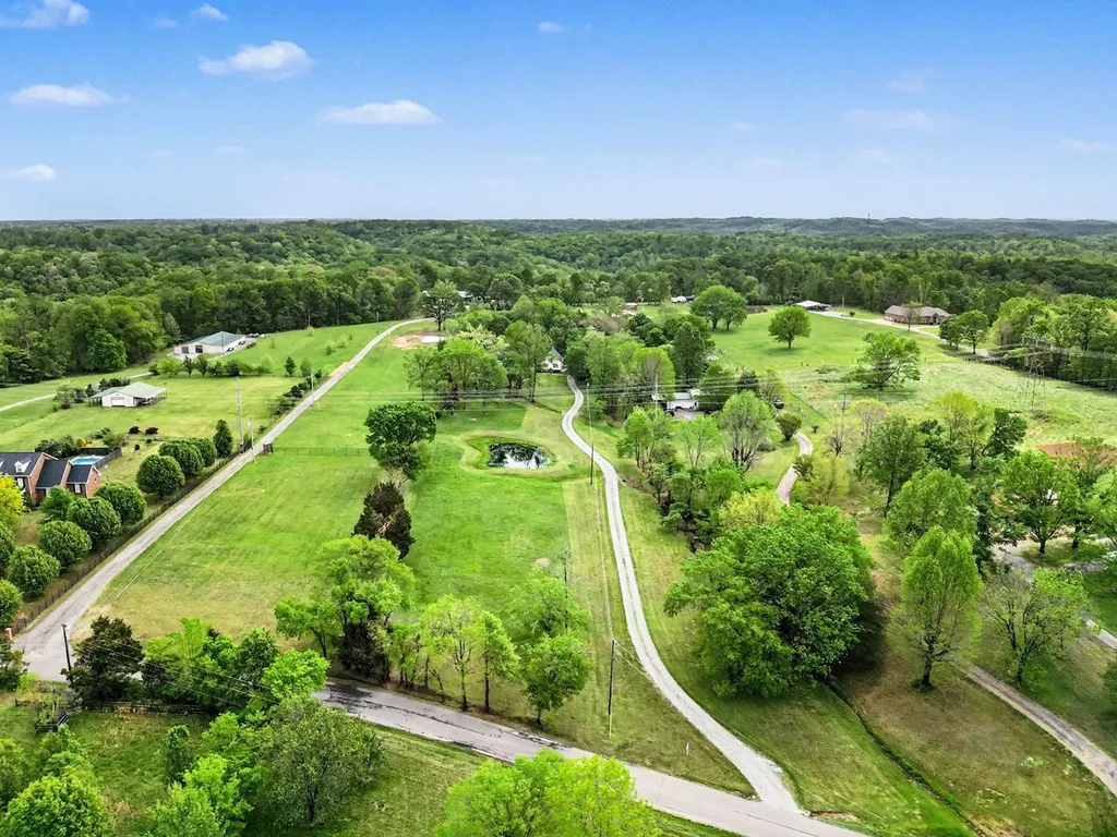 2075 Liebengood Road Goodlettsville TN 37072