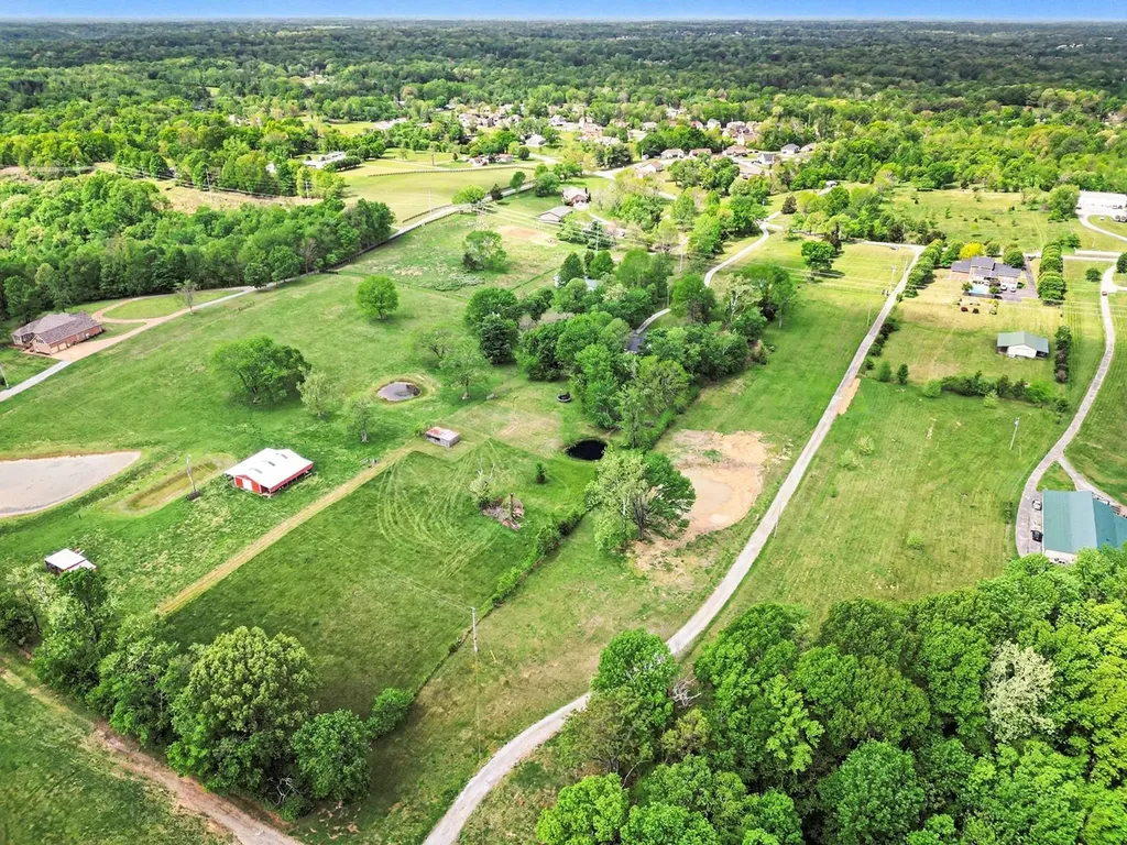 2075 Liebengood Road Goodlettsville TN 37072