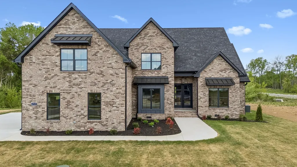 1717 Rhonda Drive Christiana TN 37037