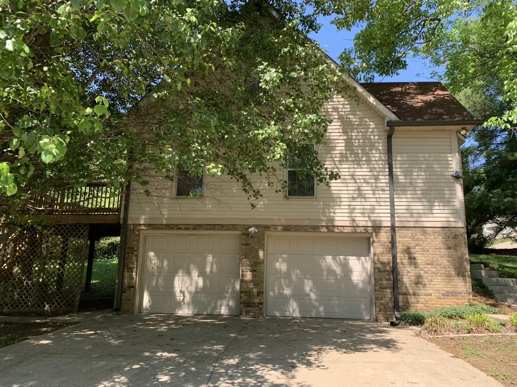 136 S Richview Road Clarksville TN 37043