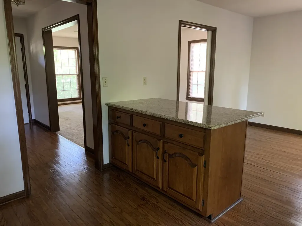 136 S Richview Road Clarksville TN 37043