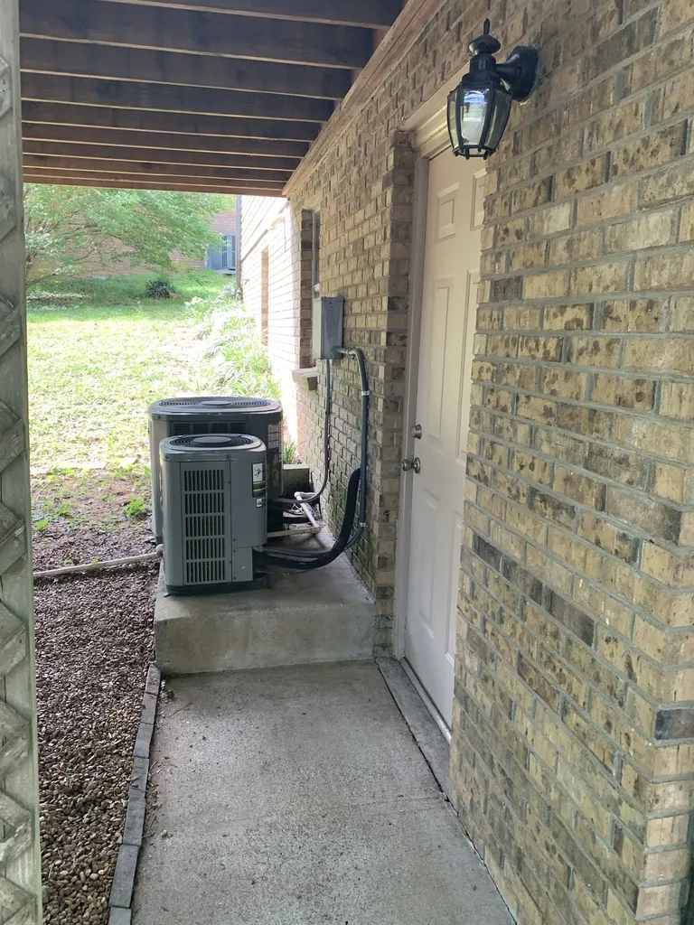 136 S Richview Road Clarksville TN 37043