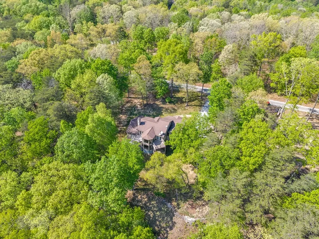 160 Eagles Bluff Circle Spencer TN 38585