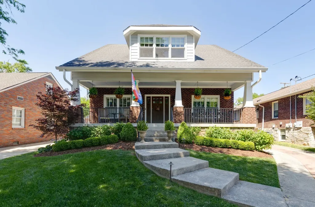 Nashville TN, 2500C W Linden Avenue