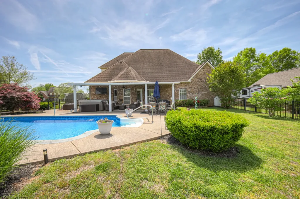 205 Apricot Lane Murfreesboro TN 37129