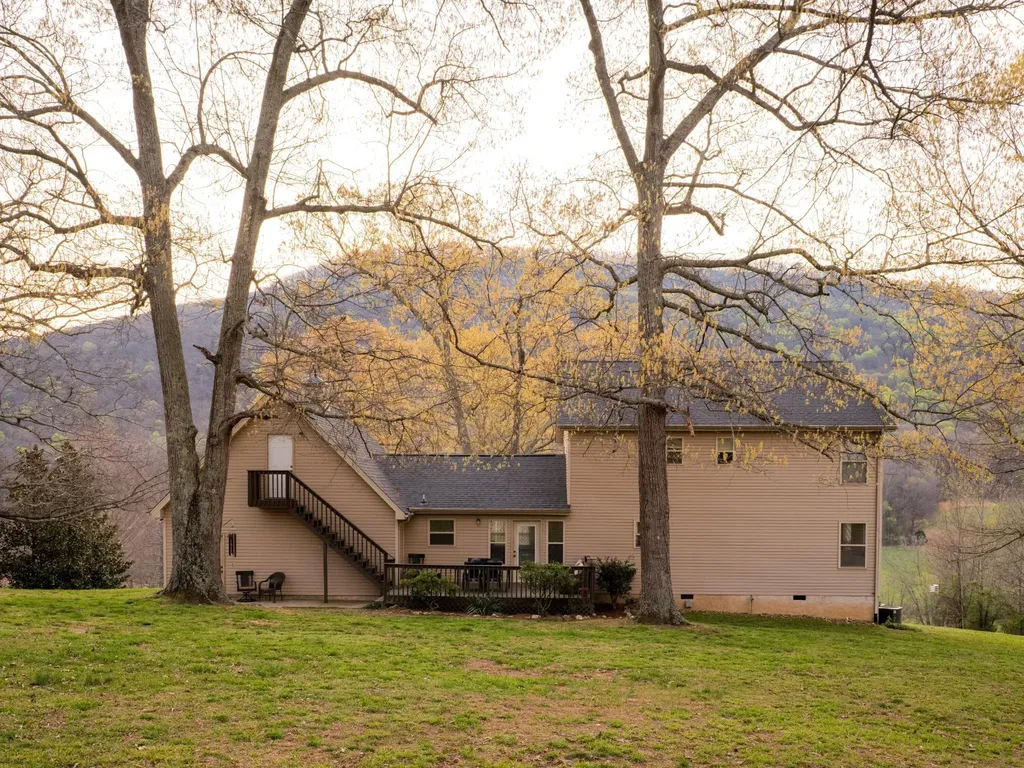 8040 Hog Jowl Road Chickamauga GA 30707