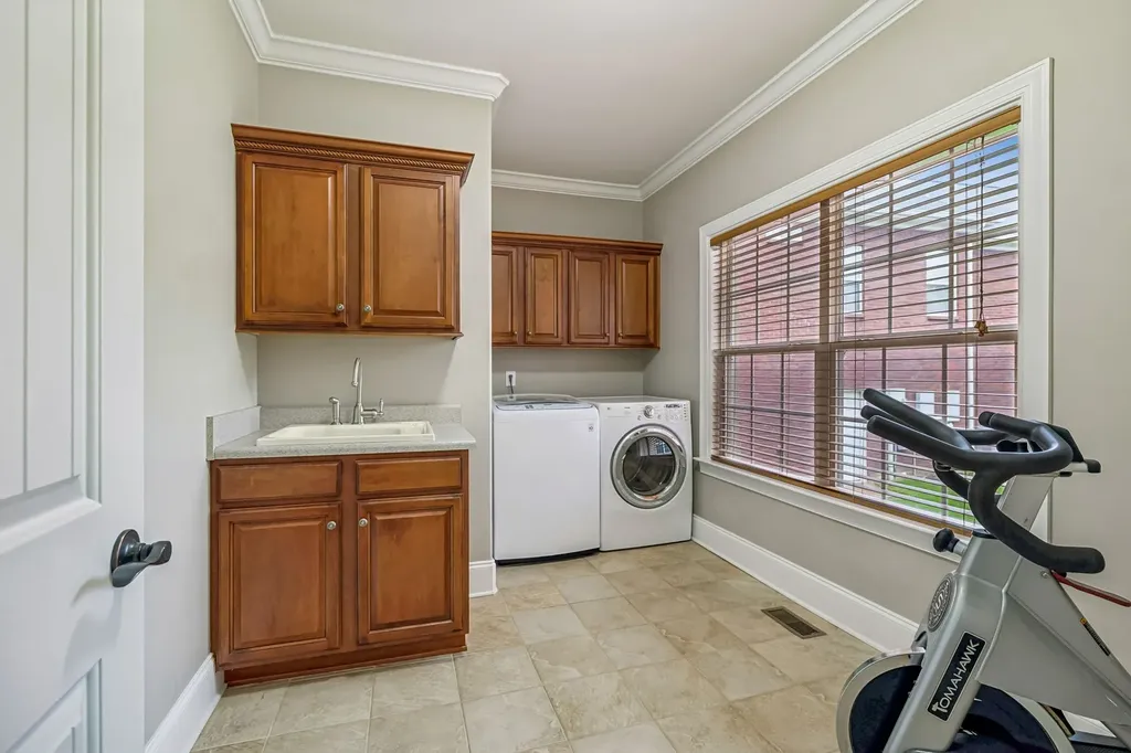 1007 Atchley Court Hendersonville TN 37075