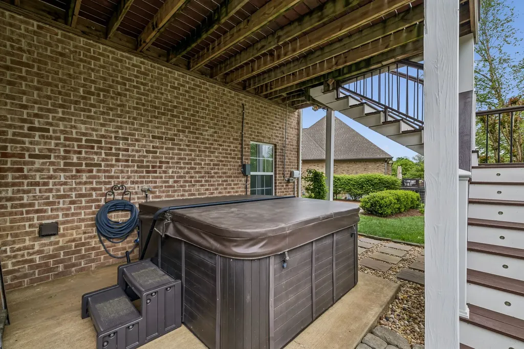 1007 Atchley Court Hendersonville TN 37075