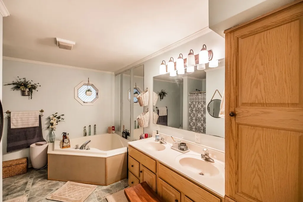 6272 Lickton Pike Goodlettsville TN 37072