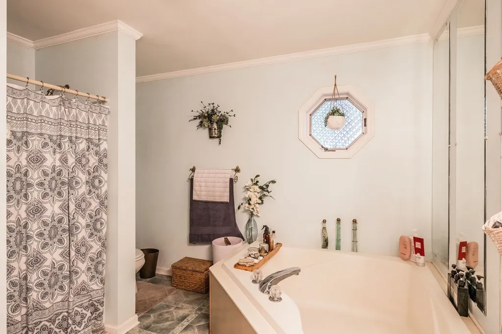 6272 Lickton Pike Goodlettsville TN 37072